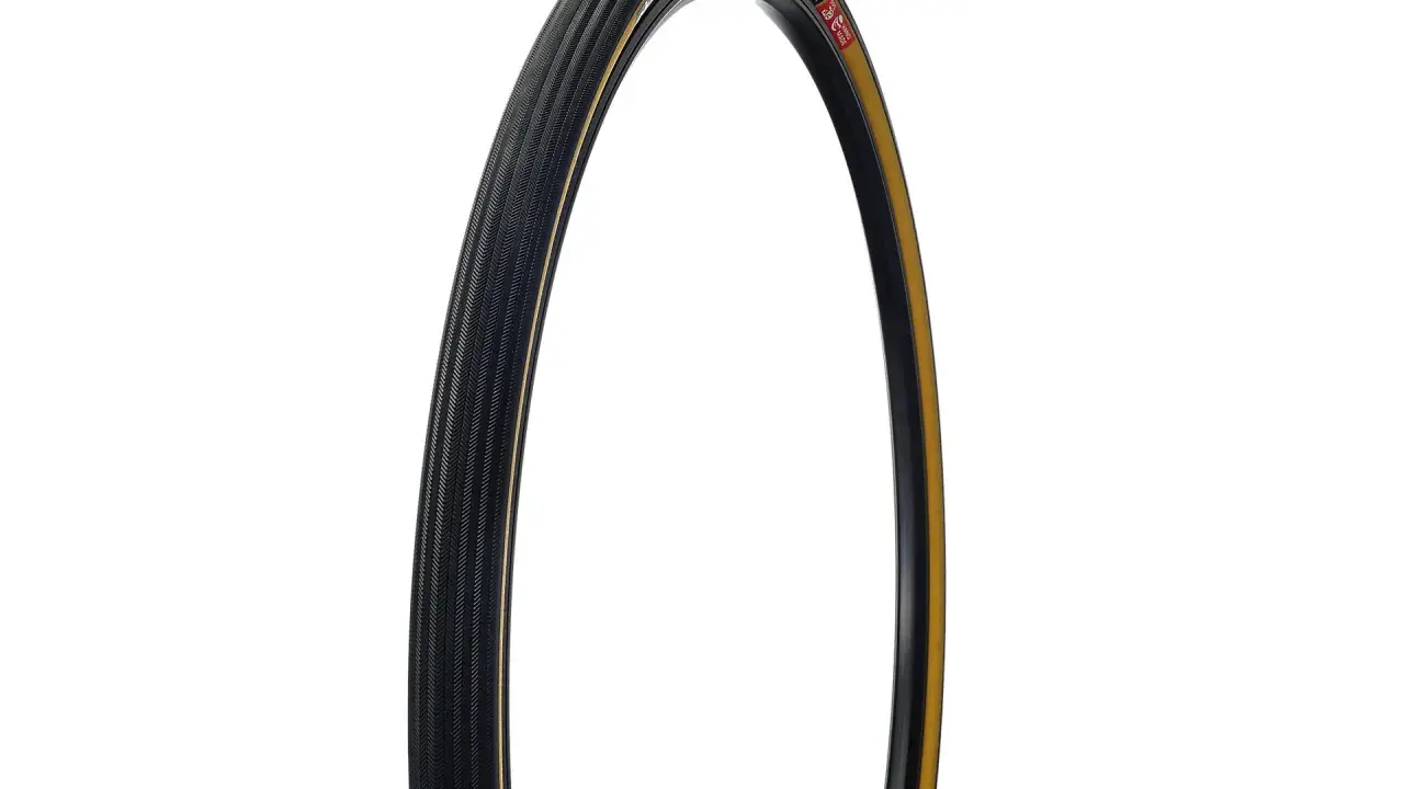 Opona rowerowa 700x25c, idealna na szosę. Jej rozmiar 700x25c zapewnia komfort i szybkość.