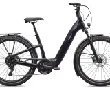Elegancki, ciemnogranatowy rower elektryczny od renomowanego producenta rowerów elektrycznych. Idealny do miasta i na wycieczki.