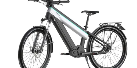 Nowy rower elektryczny z imponującym zasięgiem 300 km. Elegancki design, mocny silnik i gotowość do długich podróży.