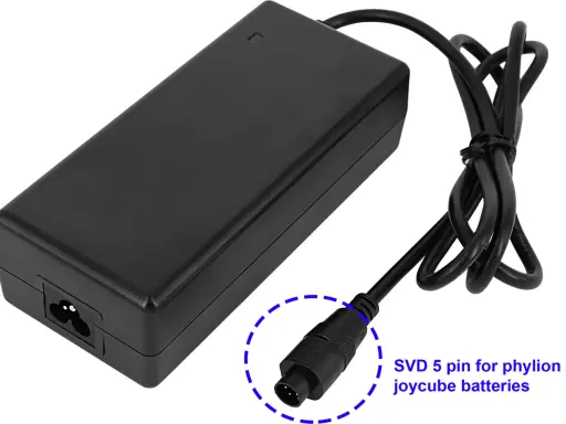 Czarna ładowarka do roweru elektrycznego z kablem i wtyczką 5-pinową SVD do akumulatorów Phylion/Joycube.
