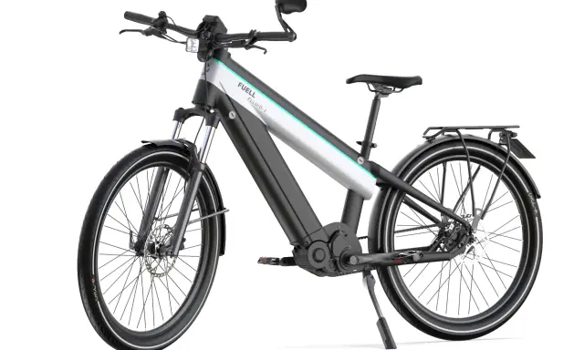 Nowy rower elektryczny z imponującym zasięgiem 300 km. Elegancki design, mocny silnik i gotowość do długich podróży.