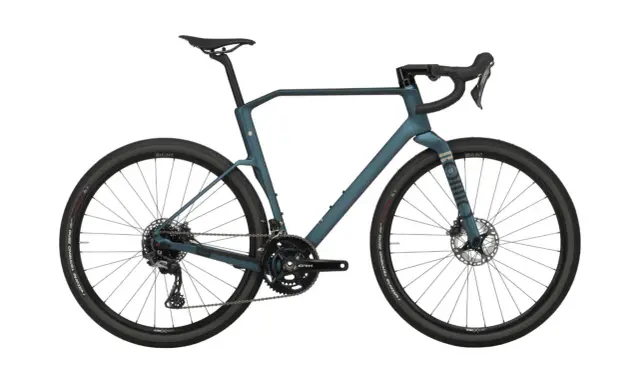Stylowy rower gravelowy Rondo w kolorze morskim, gotowy na każdą trasę.
